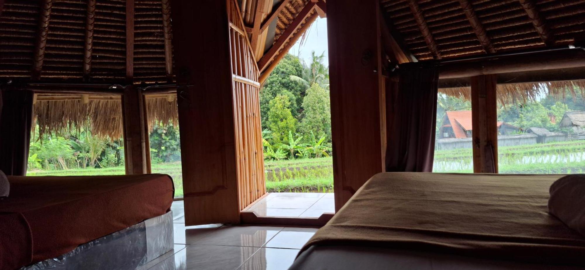 Uma Nirmala Aling-Aling Hotel Singaraja  Ngoại thất bức ảnh