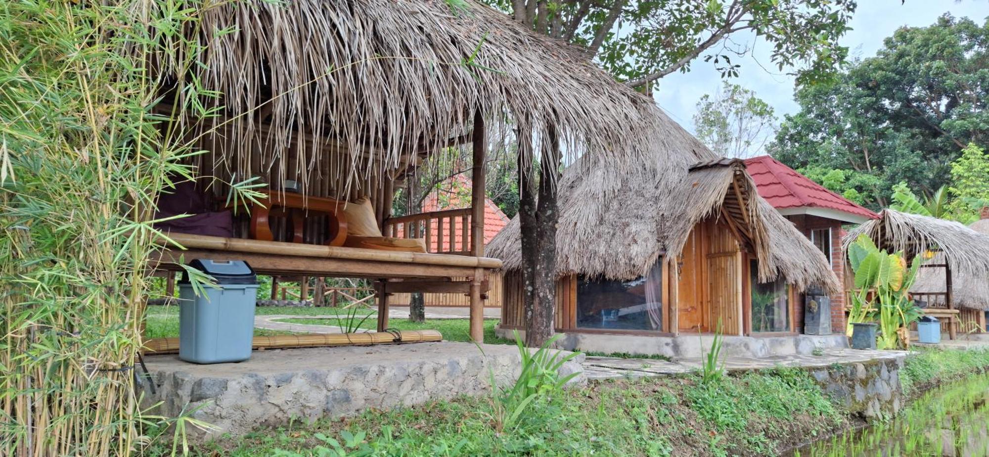 Uma Nirmala Aling-Aling Hotel Singaraja  Ngoại thất bức ảnh
